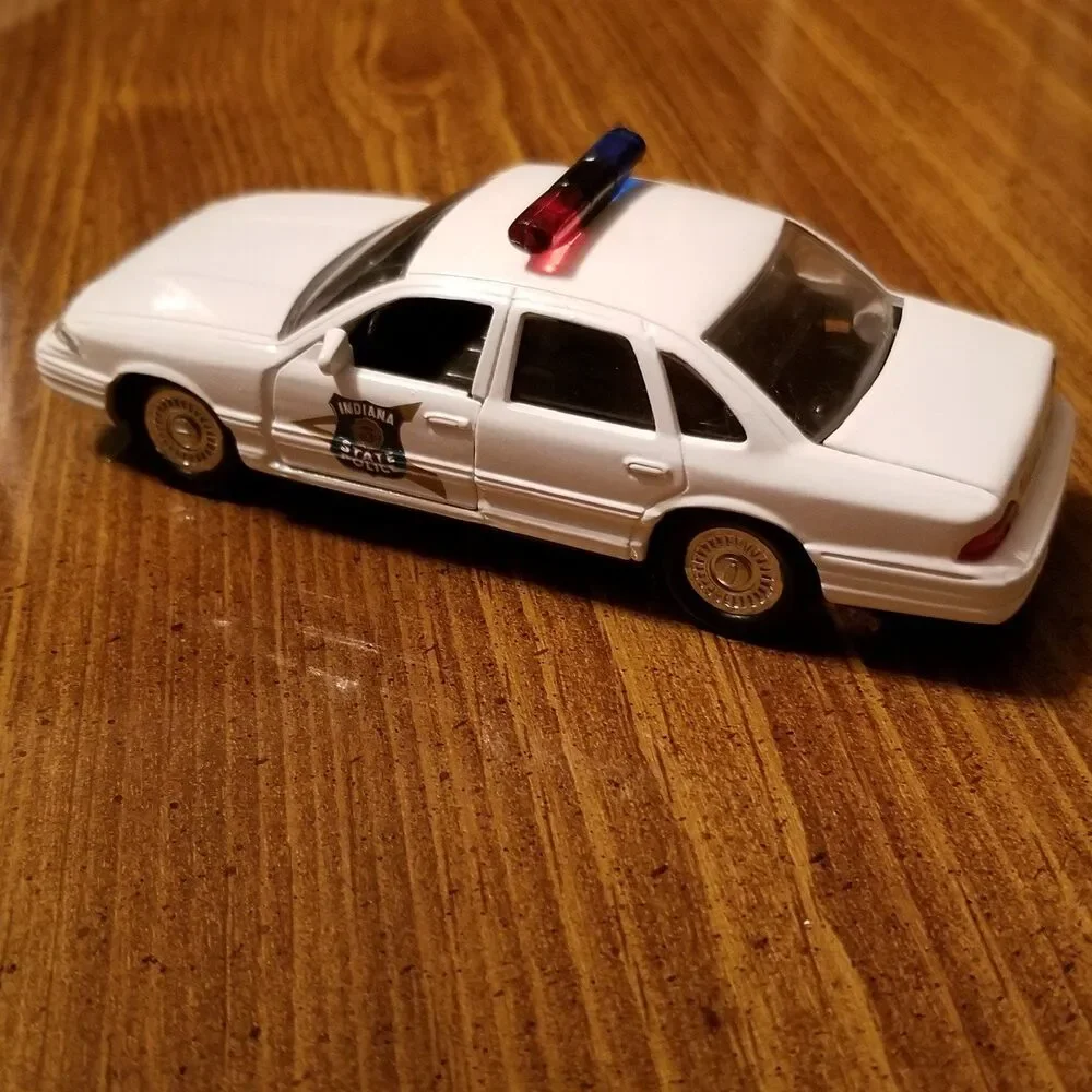 Indiana State Police Road Champs die cast police car 1:43 scale
